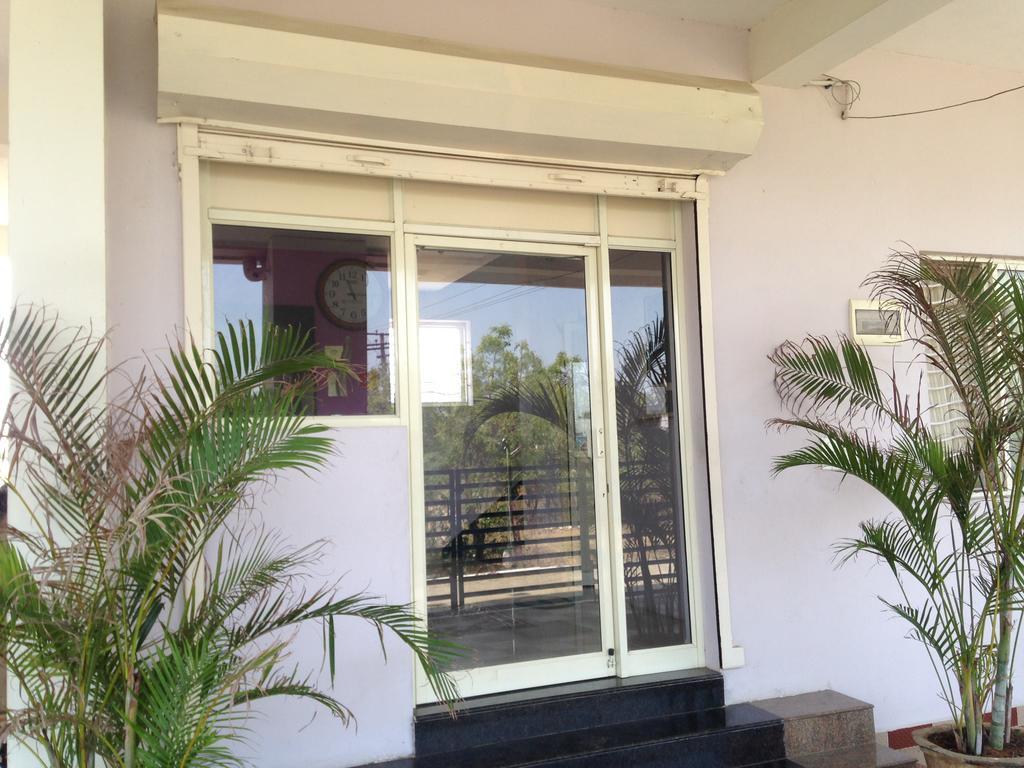 Oyo 4355 Goodland Inn Chennai Exterior photo