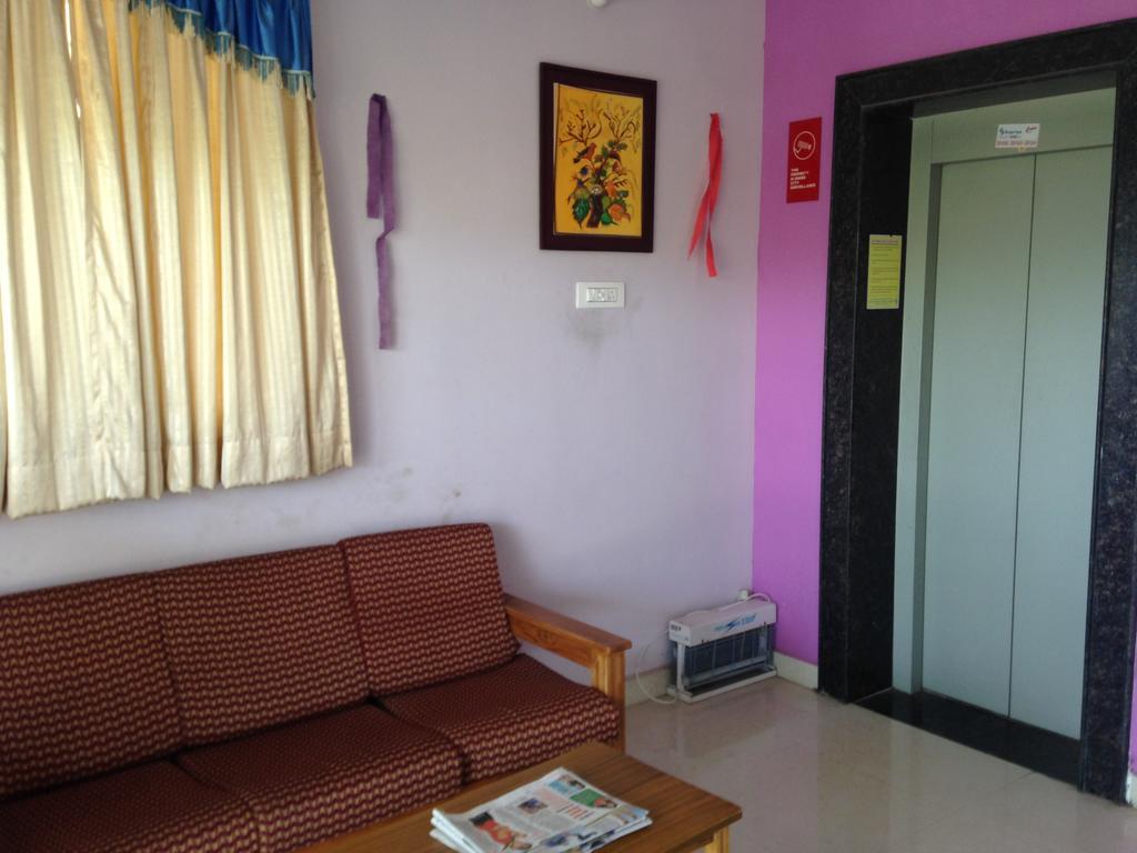 Oyo 4355 Goodland Inn Chennai Exterior photo
